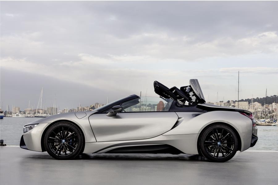  BMW i8 Roadster (I15) 2018 года  (WW) (фото 123 из 198)